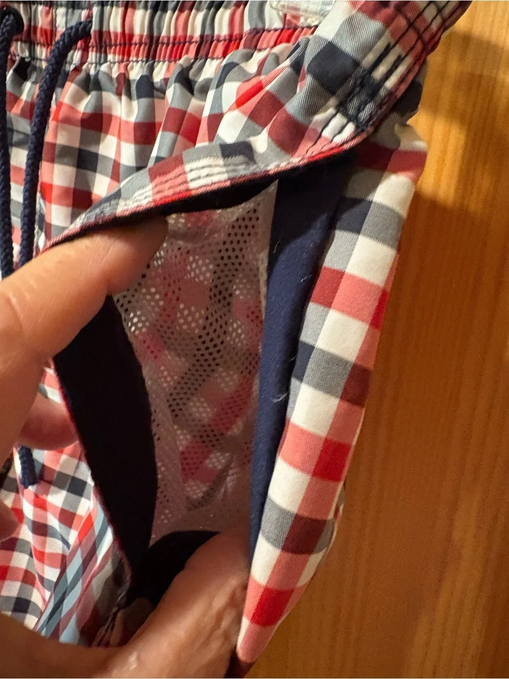 H&M Men's Gingham Swim Trunks Plaid Red White Blue size M